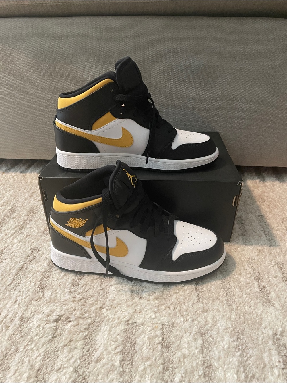 Nike Kids Jordan 1 Mid-Top Sneakers